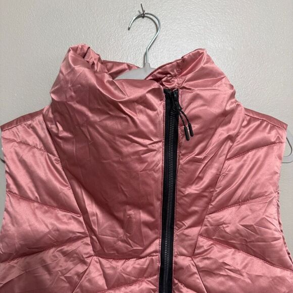 Pulse women’s rose colored puffer vest size medium - Picture 3 of 6